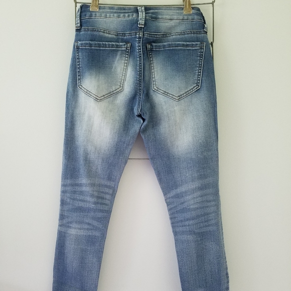 Mudd Slightly Distressed Skinny Jeans - Picture 4 of 4